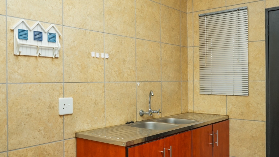 To Let 1 Bedroom Property for Rent in Doringkruin North West